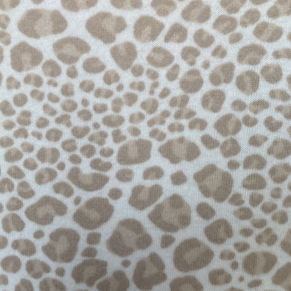 Emily Daniels top mockneck cheetah print animal print neutral PXL - Picture 6 of 14